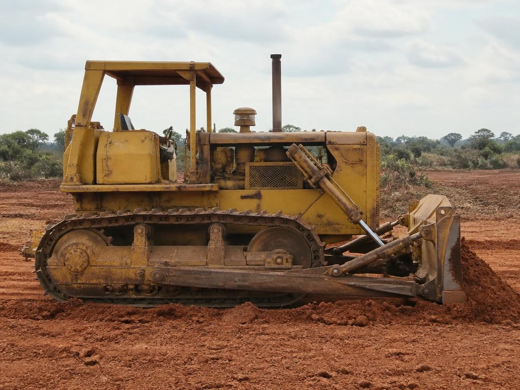 D7 Dozer for hire in Rustenburg photo 2