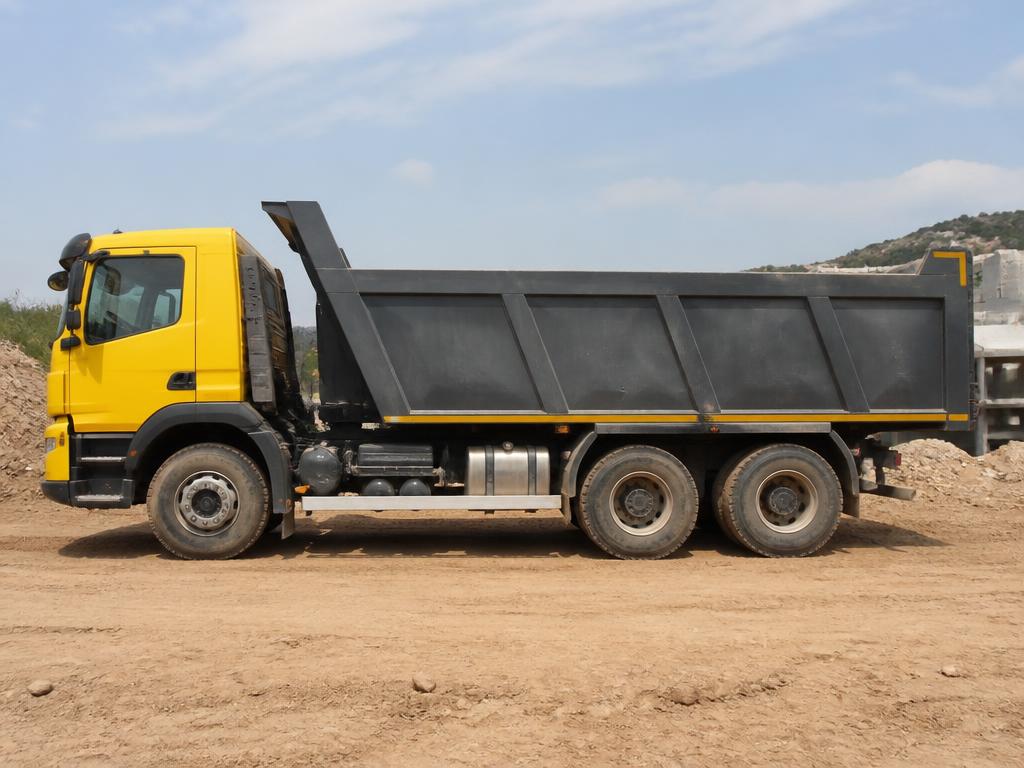 6 Cube Tipper Truck for hire in Kimberley photo 2